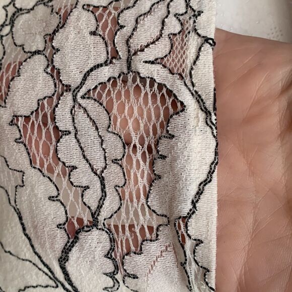 𝅺H&M white lace dress ties in back short cap sleeves very sheer size 10 - Picture 8 of 11